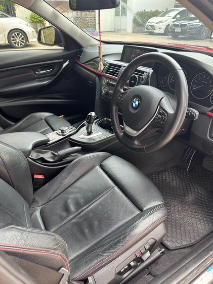 BMW Series 3 2013 320i Sedan เบนซิน ไม่ติดแก๊ส เกียร์อัตโนมัติ แดง รูปที่ 2