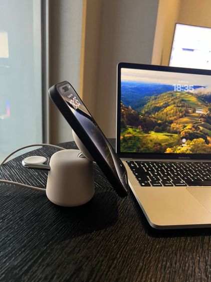 3-in-1 Wireless Charging Stand with Magnetic MagSafe
