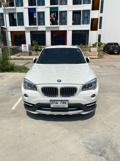 รถ BMW X1 2.0 sDrive18i xLine สี ขาว