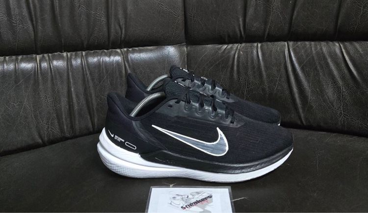 รองเท้าวิ่ง Nike Air Winflo 9 Black Dark Smoke Grey