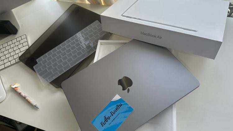 Apple แมค โอเอส 16 กิกะไบต์ อื่นๆ ใช่ MacBook Air 13 inch M2 16 GB  