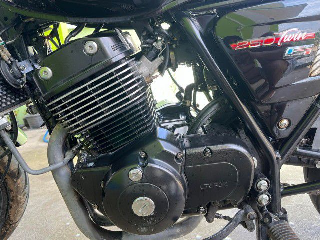 GPX legend 250 cc