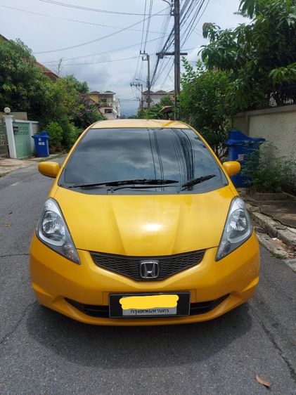รถ Honda Jazz 1.5 S i-VTEC สี เหลือง