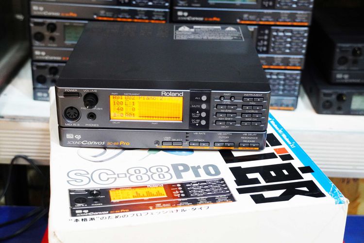Roland SC-88Pro (JAPAN) งานคอมคาราโอเกะที่ให้เสียงที่ดีที่สุด ดีกว่าซาวด์ฟอนต์ ทดลองฟังเสียงที่ร้าน หรือชมรีวิวยูทูปที่ช่อง TokaiMusic รูปที่ 3