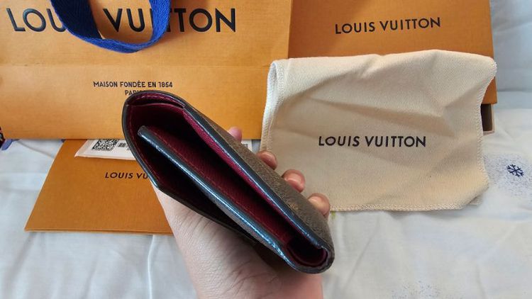 🩷Used🩷 กระเป๋าสตางค์ LV victorine wallet Y22 microchip รูปที่ 2