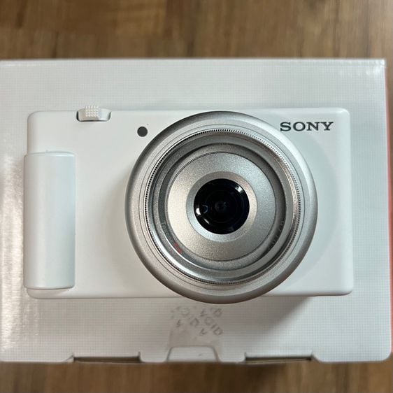 ขายกล้อง sony zv-1f สีขาว