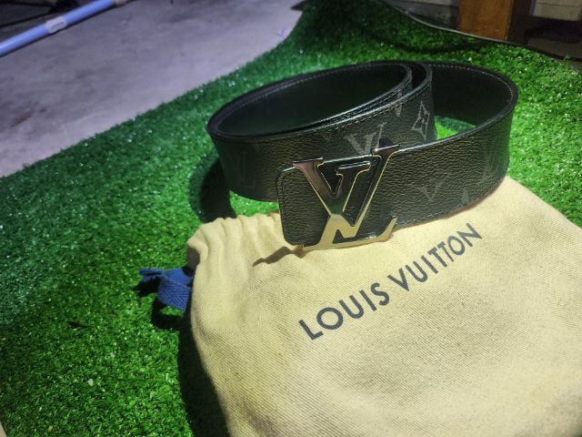 เข็มขัด Louis Vuitton 2 ด้าน แค่ลองไส่1-2ครั้ง