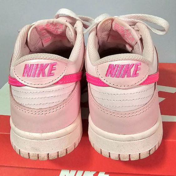 Nike Dunk Low Triple Pink (gs) ไซส์ 4.5uk รูปที่ 2