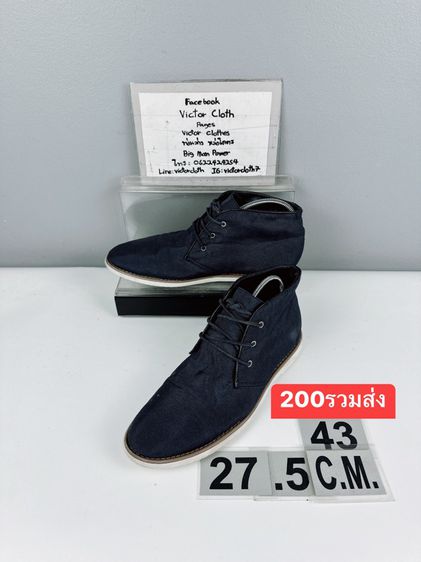 รองเท้า Calvin Klein Sz.9.5us42.5eu27.5cm สีกรมท่า มีรอยปริด้านหลัง กับภายในลอกจากวัสดุหนังเทียม นอกนั้นสวยดี ใส่เที่ยวลำลองง่ายๆ