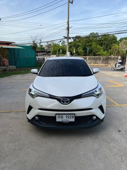 Toyota C-HR 2019 1.8 HV Mid Utility-car ไฮบริด ไม่ติดแก๊ส เกียร์อัตโนมัติ ขาว