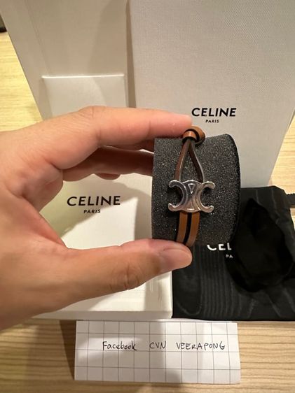 ข้อมือ Celine Triomphe Clasp Bracelet รูปที่ 1