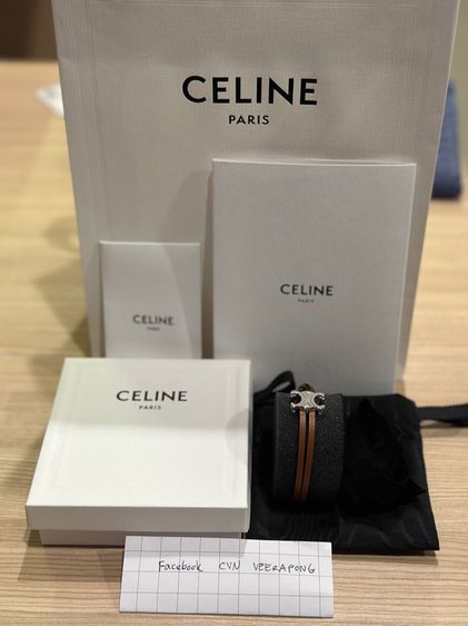 ข้อมือ Celine Triomphe Clasp Bracelet รูปที่ 2