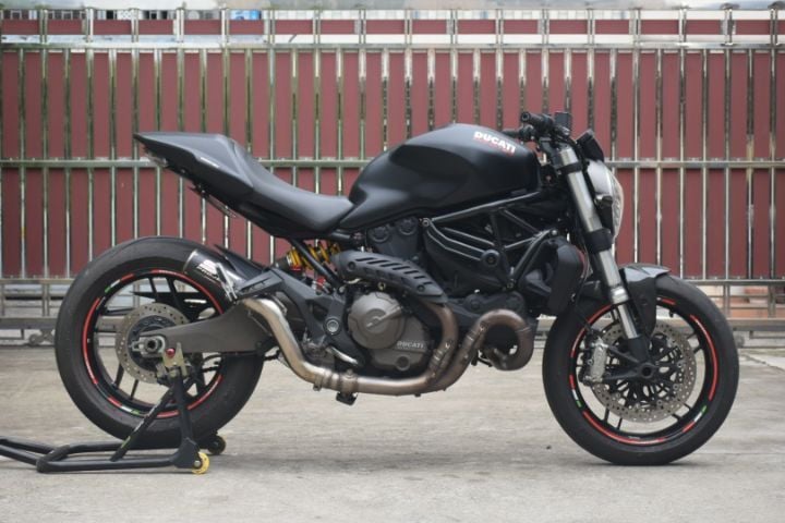 Ducati Monster821 รูปที่ 1