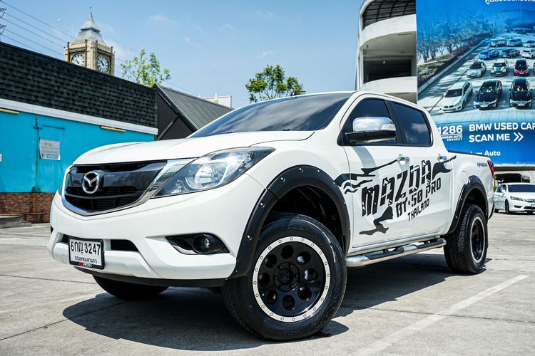 Mazda BT-50 Pro 2017 2.2 Hi-Racer Pickup ดีเซล ไม่ติดแก๊ส เกียร์ธรรมดา ขาว