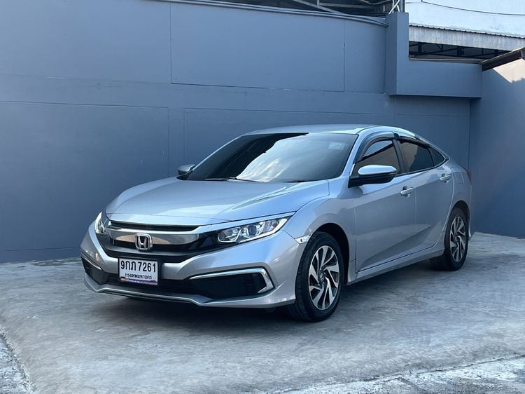 Honda Civic 2018 1.8 E i-VTEC Sedan เบนซิน ไม่ติดแก๊ส เกียร์อัตโนมัติ บรอนซ์เงิน