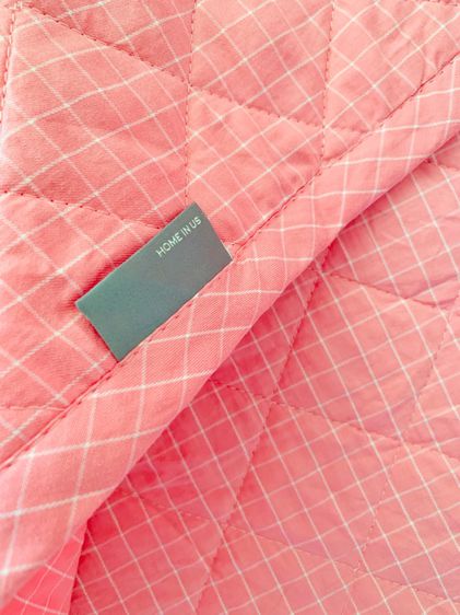 ผ้าห่ม ขนาด 4.5ฟุต สีชมพูลายตาราง สไตล์มินิมอล ยี่ห้อ HOME IN US (สภาพใหม่) มือสองสภาพดี สินค้าญี่ปุ่น-เกาหลีแท้ รูปที่ 8