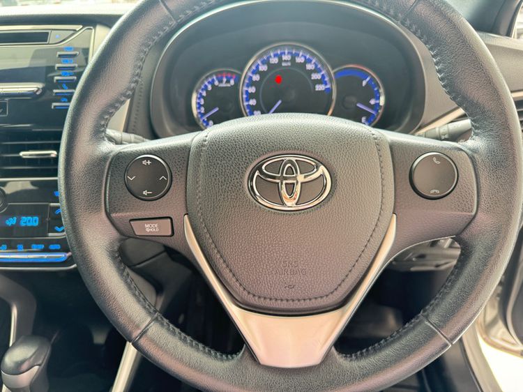 Toyota Yaris 2017 1.2 G Sedan เบนซิน ไม่ติดแก๊ส เกียร์อัตโนมัติ บรอนซ์เงิน รูปที่ 3