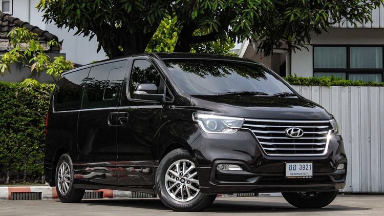 Hyundai H-1  2019 2.5 Deluxe Van ดีเซล ไม่ติดแก๊ส เกียร์อัตโนมัติ ดำ รูปที่ 1