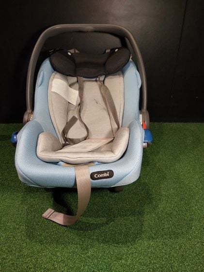 คาร์ซีทเด็กเล็ก Combi Japan Baby Car Seat แข็งแรงมาก