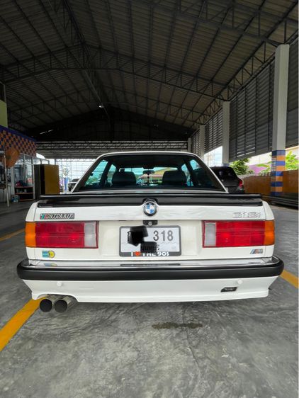 BMW Series 3 1987 318i Sedan เบนซิน เกียร์อัตโนมัติ ขาว รูปที่ 2