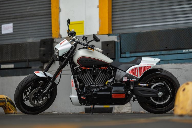 Harley FXDR รูปที่ 1