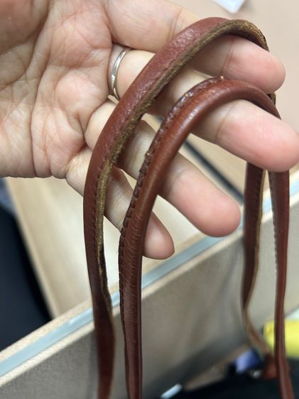 กระเป๋าสะพาย Cosmopolis รูปที่ 8