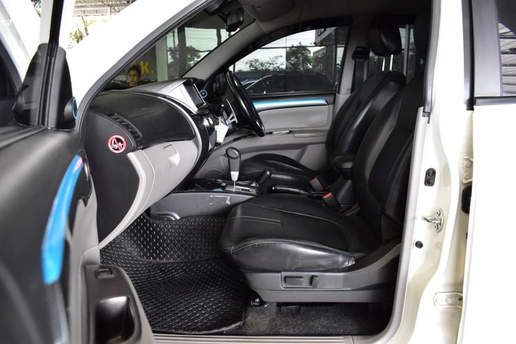 Mitsubishi Pajero Sport 2015 2.5 GT 4WD Utility-car ดีเซล ไม่ติดแก๊ส เกียร์อัตโนมัติ ขาว รูปที่ 4