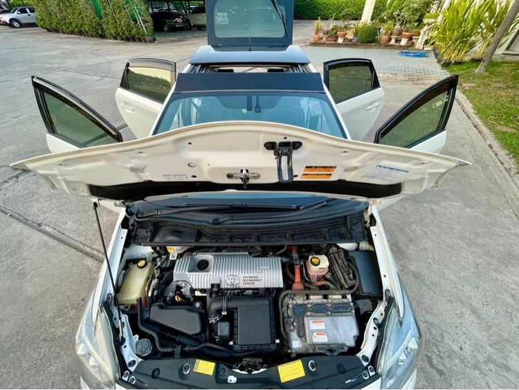 Toyota Prius 2013 1.8 Hybrid Top Option Grade Sedan ไฮบริด ไม่ติดแก๊ส เกียร์อัตโนมัติ ขาว รูปที่ 1