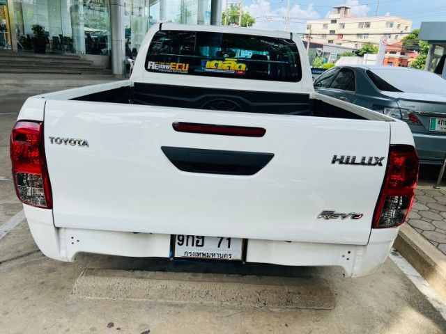 Toyota Hilux Revo 2019 2.4 J Plus Pickup ดีเซล ไม่ติดแก๊ส เกียร์ธรรมดา ขาว รูปที่ 3