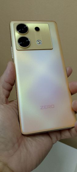 infinix Zero30 5G สีทอง รูปที่ 3