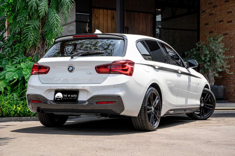 BMW Series 1 2018 118i Sedan เบนซิน ไม่ติดแก๊ส เกียร์อัตโนมัติ ขาว รูปที่ 3