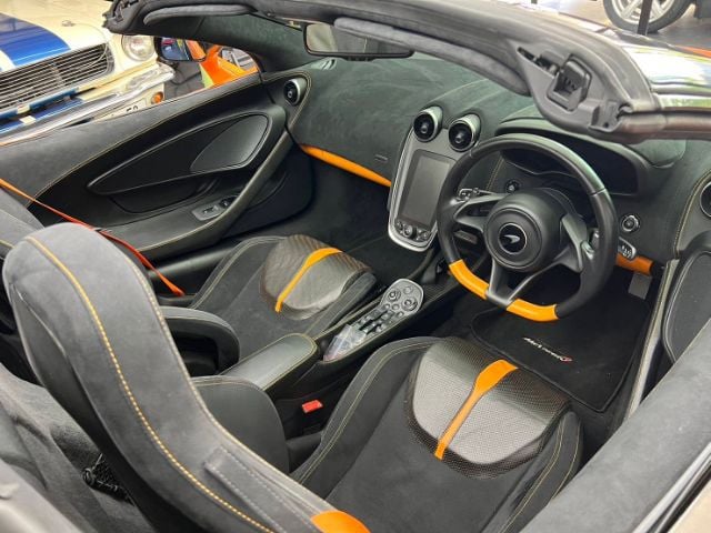 McLaren 570S 2018 3.8 Sedan เบนซิน ไม่ติดแก๊ส เกียร์อัตโนมัติ ส้ม รูปที่ 2