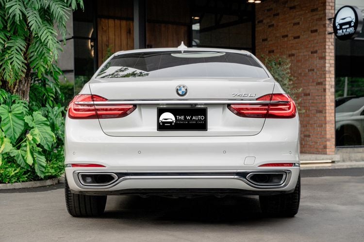 BMW Series 7 2016 740Li Sedan เบนซิน ไม่ติดแก๊ส เกียร์อัตโนมัติ ดำ รูปที่ 4