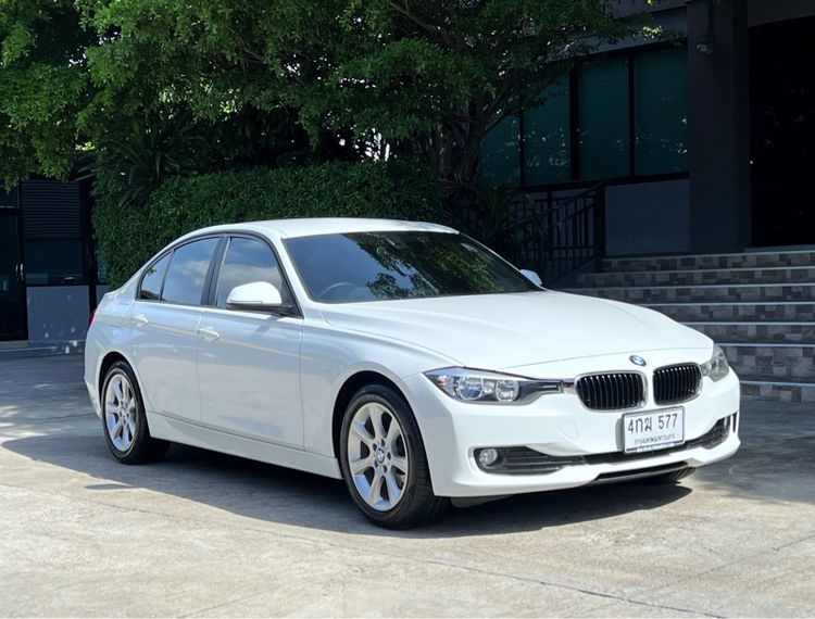 BMW Series 3 2015 316i Sedan เบนซิน ไม่ติดแก๊ส เกียร์อัตโนมัติ ขาว รูปที่ 1
