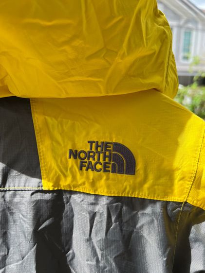 เสื้อคลุม The North Face สีสด รูปที่ 4