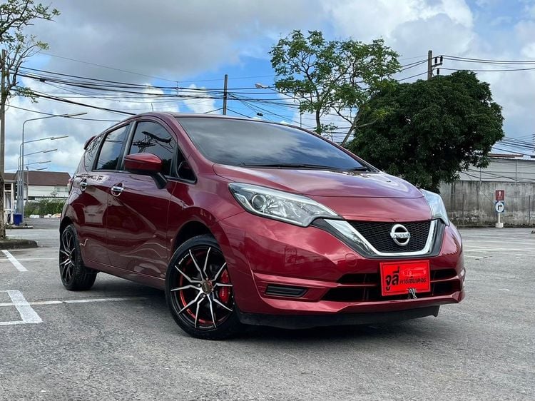รถ Nissan Note 1.2 V สี แดง