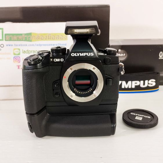 กล้องมิลเลอร์เลส กันน้ำ ชุด OLYMPUS EM1+Grip แท้ Shutter 2,700 เหมือนใหม่ 