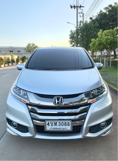 Honda Odyssey 2015 2.4 JP Utility-car เบนซิน ไม่ติดแก๊ส เกียร์อัตโนมัติ บรอนซ์เงิน