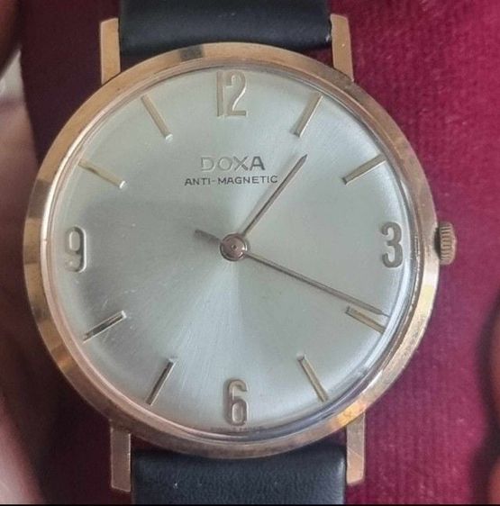 นาฬิกาDoxa ทอง14เค ตันๆ ตัวเรือนเป็นทอง ของสะสมเก่าที่บ้านเก็บไว้ไม่ได้ใช้