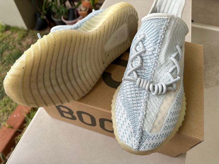 Adidas Yeezy Boost 350 V2 Cloud White  รูปที่ 6