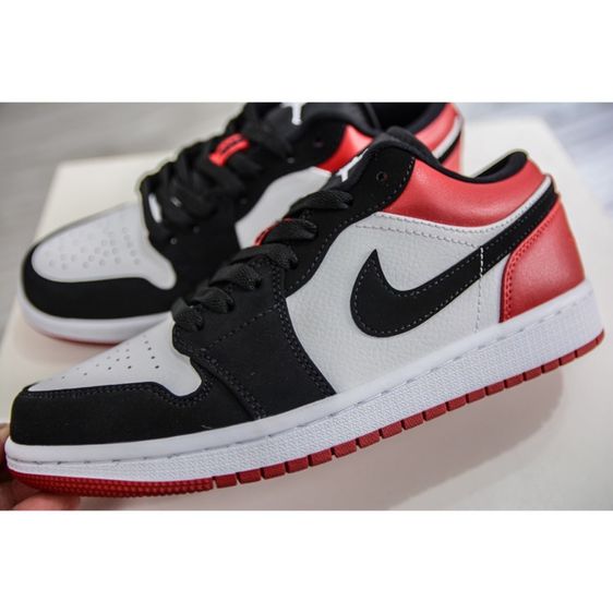 รองเท้าผ้าใบ ขนาดอื่น ๆ แดง Nike Air Jordan 1 low Black Toe (ดำเเดง)
