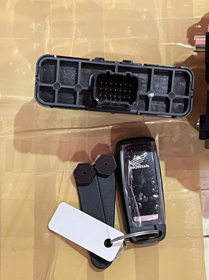 ชุดกุญแจforza 350 พร้อมกล่องควบคุมกุญแจ แท้ รูปที่ 6