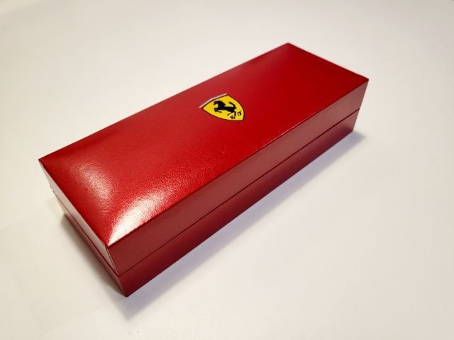 กล่องปากกา Ferrari