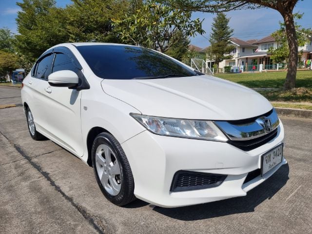 Honda City 2015 1.5 V i-VTEC Sedan เบนซิน ไม่ติดแก๊ส เกียร์อัตโนมัติ ขาว