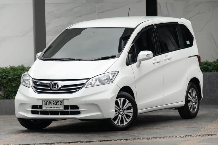 Honda Freed 2014 1.5 EL Utility-car เบนซิน ไม่ติดแก๊ส เกียร์อัตโนมัติ ขาว รูปที่ 1