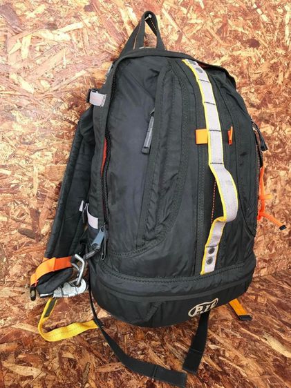 กระเป๋าเป้ทรงมันๆของนักโดดร่ม Ham Backpacks PJS Parajumpers Black สูง 43cm กว้าง 24cm ขาย 1,850  รูปที่ 5