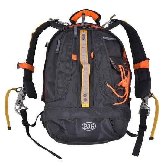 กระเป๋าเป้ทรงมันๆของนักโดดร่ม Ham Backpacks PJS Parajumpers Black สูง 43cm กว้าง 24cm ขาย 1,850 