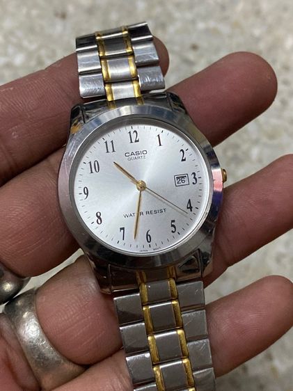 นาฬิกายี่ห้อ CASIO  ของแท้มือสอง สภาพยังสวย สายยาว 18.5 เซนติเมตร 450฿