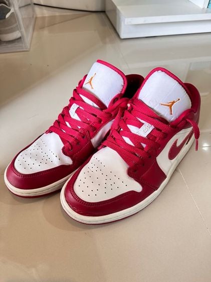 Nike รองเท้าผ้าใบ หนังแท้ UK 9.5 | EU 44 | US 10 แดง Jordan 1 low Cardinal red