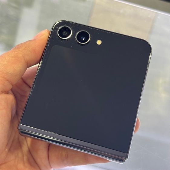 Samsung Z Flip5 512GB สีดำ เครื่องนอก เมนูไทย สภาพสวยมาก มีรอยมุมบนเล็กๆ จอ6.7นิ้ว แรม8รอม512 Snap8 Gen2 เครื่องใช้งานดีเยี่ยม🔥🔥 รูปที่ 13